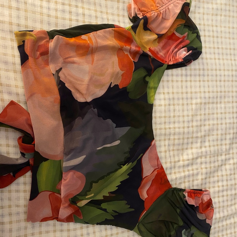 Crop top - Picture 2 of 2